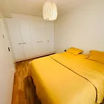 Scandinavian Design With Private Sauna 아파트